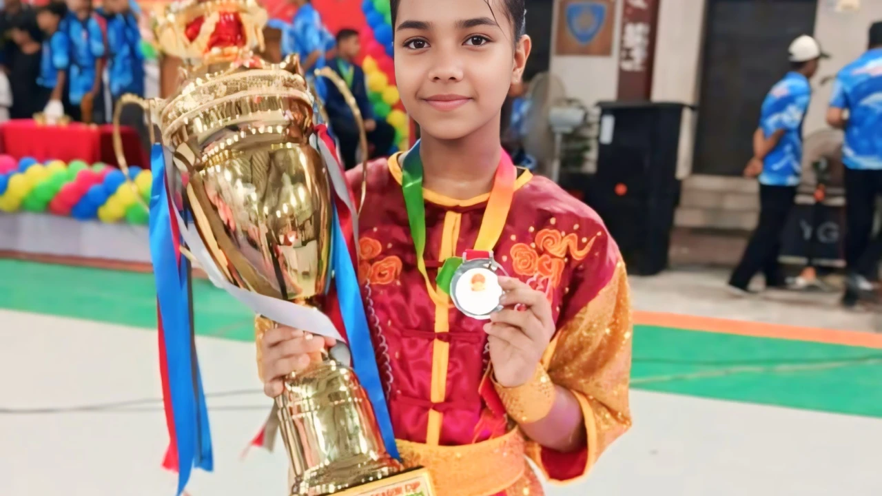 বিশ্বমঞ্চে জয়পুরহাটের গর্ব: চীনের ওয়ার্ল্ড জুনিয়র উশু চ্যাম্পিয়নশিপে লড়বেন আক্কেলপুরের সাদিয়া