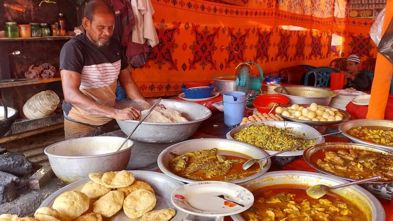 জয়পুরহাটের আক্কেলপুরে নির্দিষ্ট সময় শেষ হওয়ার পরও চলছে গোপীনাথপুর মেলা: অস্বাস্থ্যকর পরিবেশ ও দর্শনার্থী হয়রানির অভিযোগ