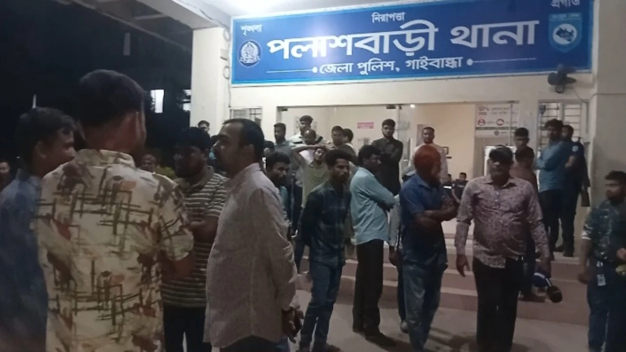 গাইবান্ধায় থানায় ঢুকে ওসিসহ ৮ পুলিশকে পিটিয়ে আহত, আটক ১