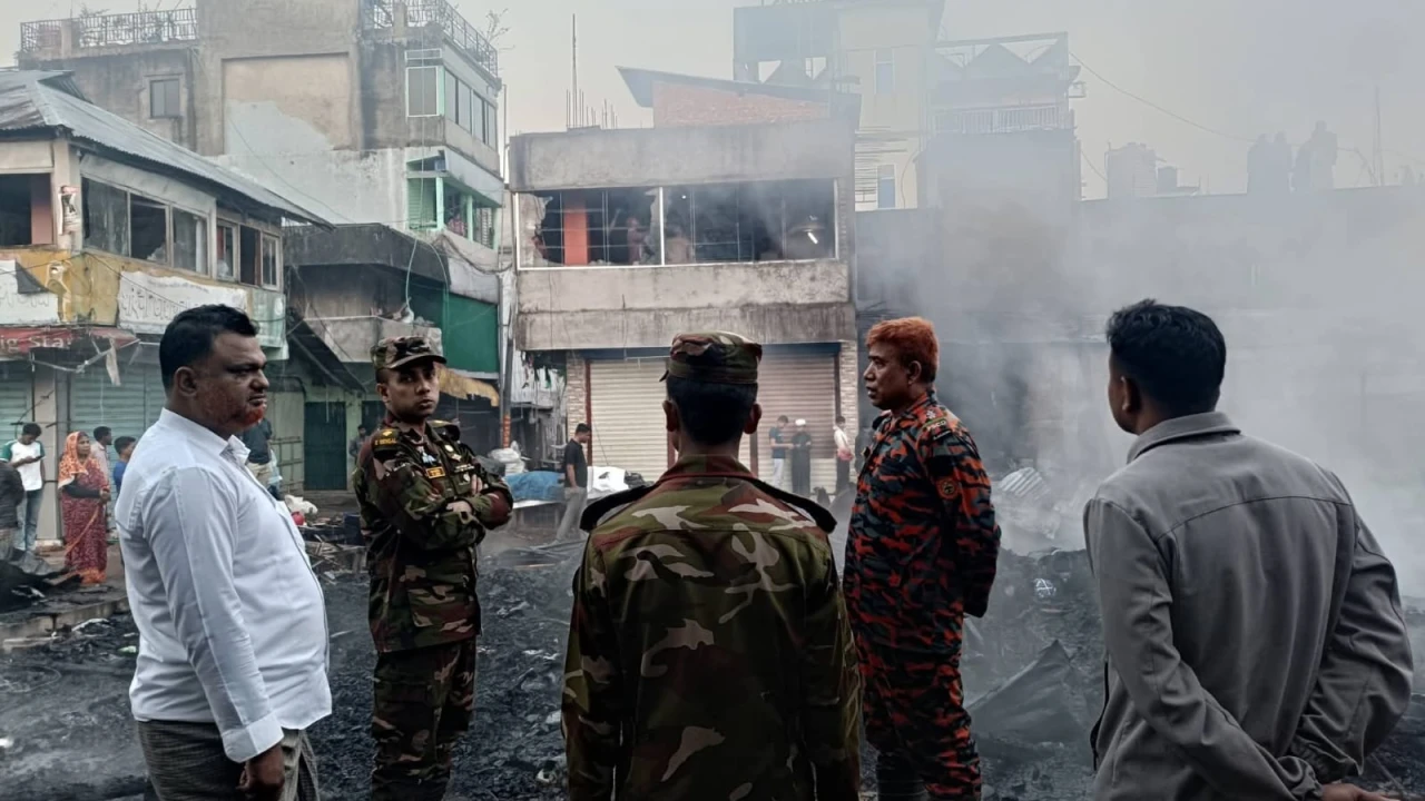 দীঘিনালায় ভয়াবহ অগ্নিকান্ডে ৩৫টি দোকান পুড়ে ছাই
