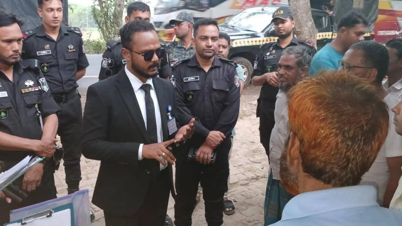 গোপালগঞ্জে জ্বালানি তেল মজুদবিরোধী অভিযানে ৪ মামলায় ২৯ হাজার টাকা জরিমানা