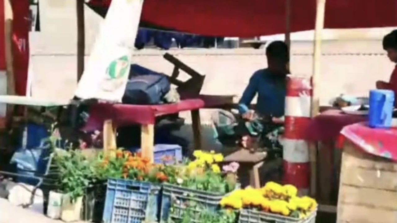 হবিগঞ্জে সরকারী জায়গায় দোকান বসিয়ে ভাগ খাচ্ছেন ইউনিয়ন বিএনপির এক নেতা