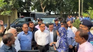 ঢাকাই মসলিন হাউজ ও জামদানি ভিলেজ পরিদর্শনে প্রতিমন্ত্রী শরিফুল আলম