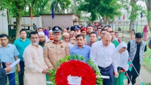 মুকসুদপুরে স্বাধীনতা দিবসে শ্রদ্ধা কুচকাওয়াজ ও বর্ণাঢ্য আয়োজন