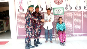 বাঘাইছড়িতে বাঘাইহাট ৫৪ বিজিবি জোনের পক্ষ থেকে আর্থিক সহায়তা