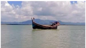 ফের নাফনদী থেকে নৌকাসহ ১৩ জেলেকে ধরে নিয়ে গেছে আরাকান আর্মি