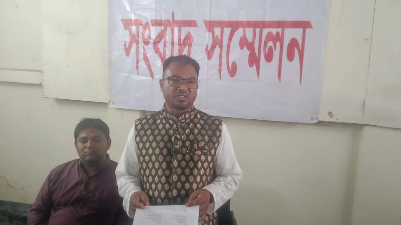 পঞ্চগড় প্রেসক্লাবে চা বাগানের বন্ধকীর জামানতের টাকা উদ্ধারের দাবিতে সংবাদ সম্মেলন