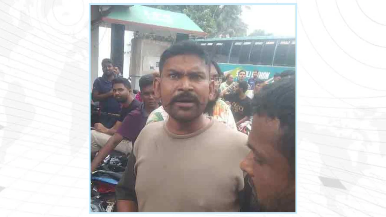 তেল নিতে গিয়ে সাংবাদিককে প্রাণনাশের হুমকি, ঝিনাইদহে যুবকের বিরুদ্ধে থানায় অভিযোগ