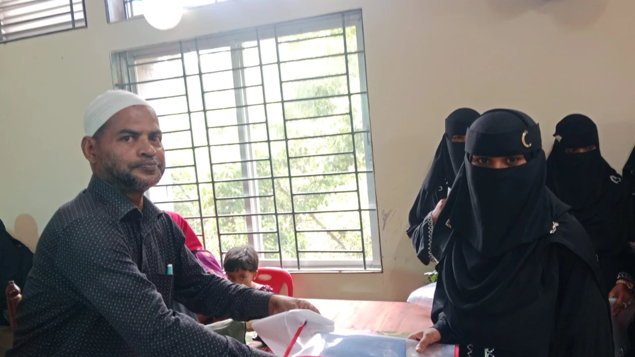 ফকিরহাটে খানজাহানপুর মোহাম্মাদিয়া মাদ্রাসায় দাখিল পরীক্ষার্থীদের বিদায়