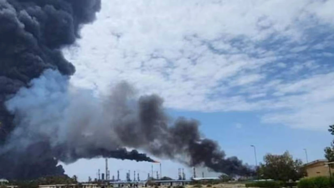 যুদ্ধবিরতির পরও ইরানের তেল শোধনাগারে হামলা