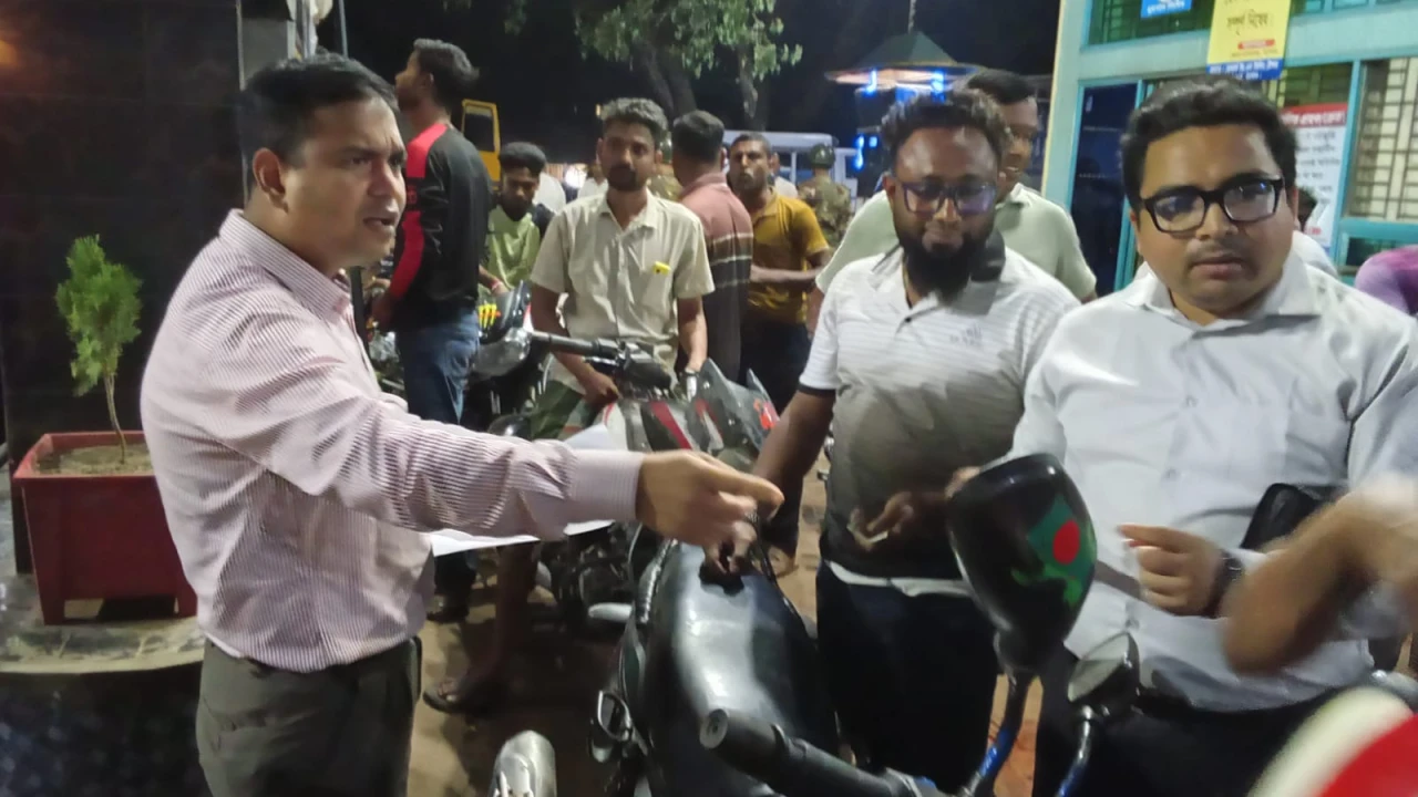 আইন অমান্যকারীদের বিরুদ্ধে জিরো টলারেন্স: কাগজপত্র ছাড়া তেল নয়