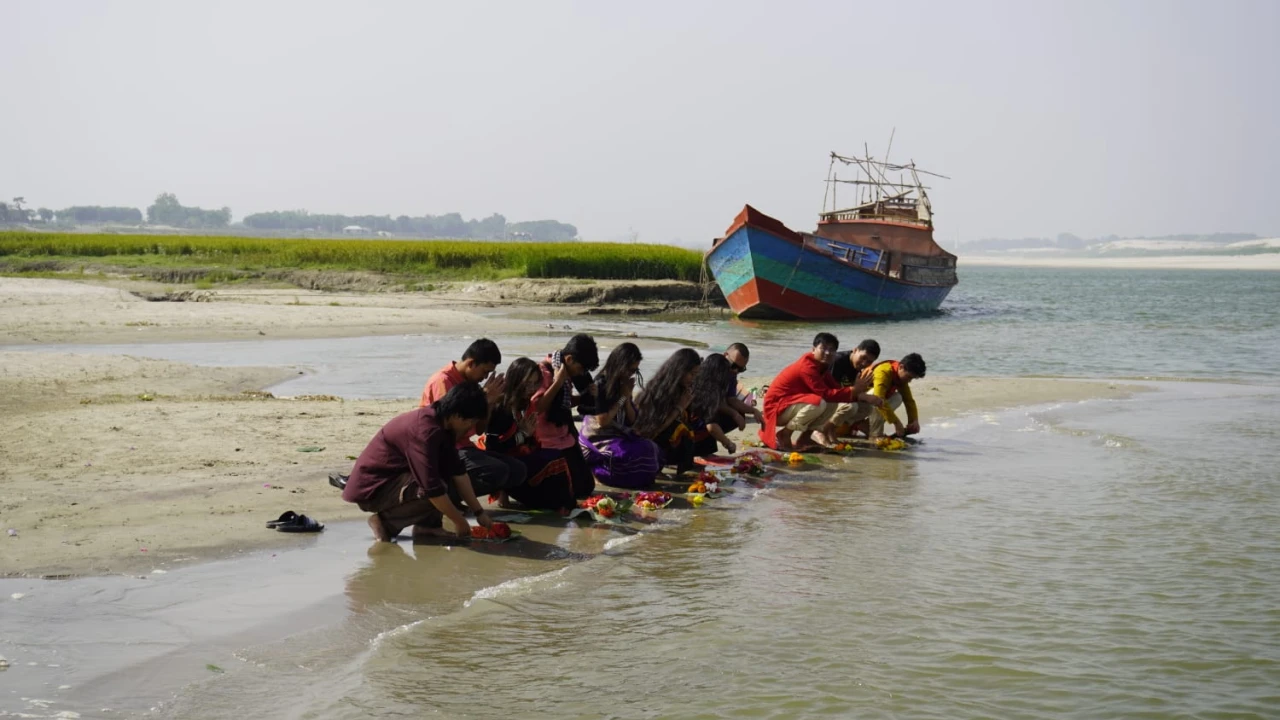ফুল বিজু উদযাপন ইবি শিক্ষার্থীদের, ঐতিহ্য রক্ষার আহ্বান