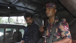 ৬ কোটি টাকার ডায়মন্ডসহ যশোরে ভারতীয় নাগরিক আটক