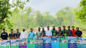 সীমান্তবর্তী তিন উপজেলায় পরিবেশ রক্ষায় সচেতনতা: স্বেচ্ছাসেবীদের ব্যানার স্থাপন কর্মসূচি