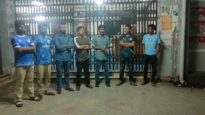 মধ্যরাতে গোবিপ্রবি'তে ভিসির পদত্যাগ দাবিতে বামপন্থী শিক্ষার্থীদের অবস্থান