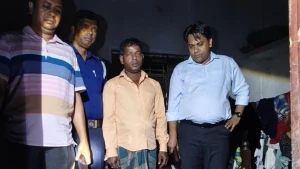 রায়পুরে ৩৫০ লিটার জ্বালানি তেল জব্দ