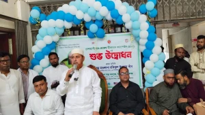 উল্লাপাড়ায় হাম রুবেলা টিকাদান ক্যাম্পেইন উদ্বোধন পর স্বাস্থ্য কমপ্লেক্ম পরিদর্শন করলেন এমপি