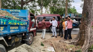 বোয়ালখালীতে ভ্রাম্যমাণ আদালতের অভিযান, খাল ভরাটে জরিমানা